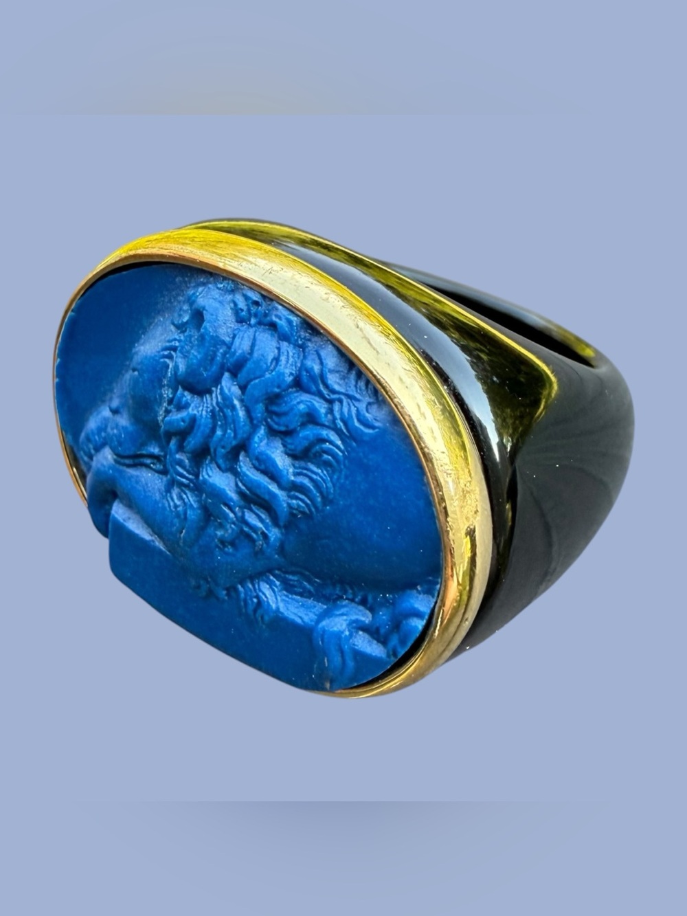 Sz 6.5 GRANDTOUR COLLECTION “The Lion” Blue & Black Acrylic 18k GP Signet Ring